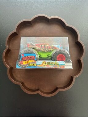 Oversized Hot Wheels Monster Trucks ~ SkeleSaurus